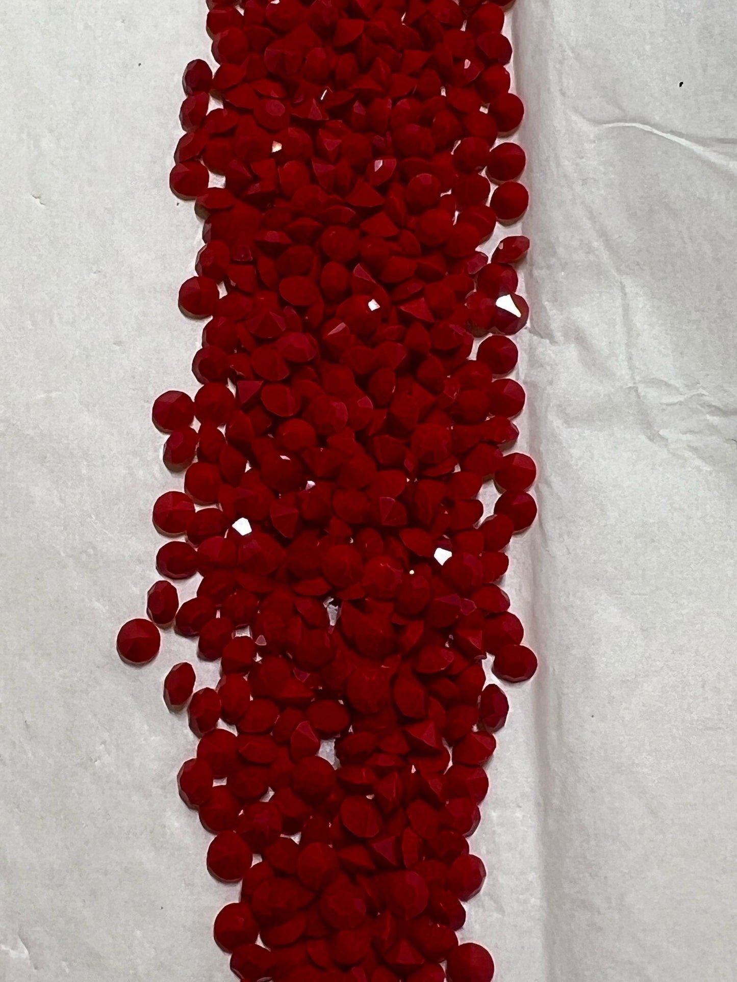 Swarovski® Chaton Vintage Cherry Red Unfoiled PP29