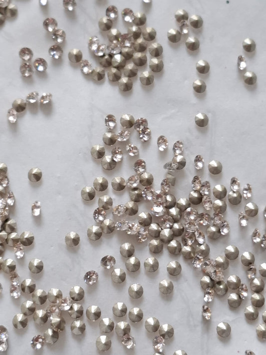 Swarovski® Chaton Silk PP14