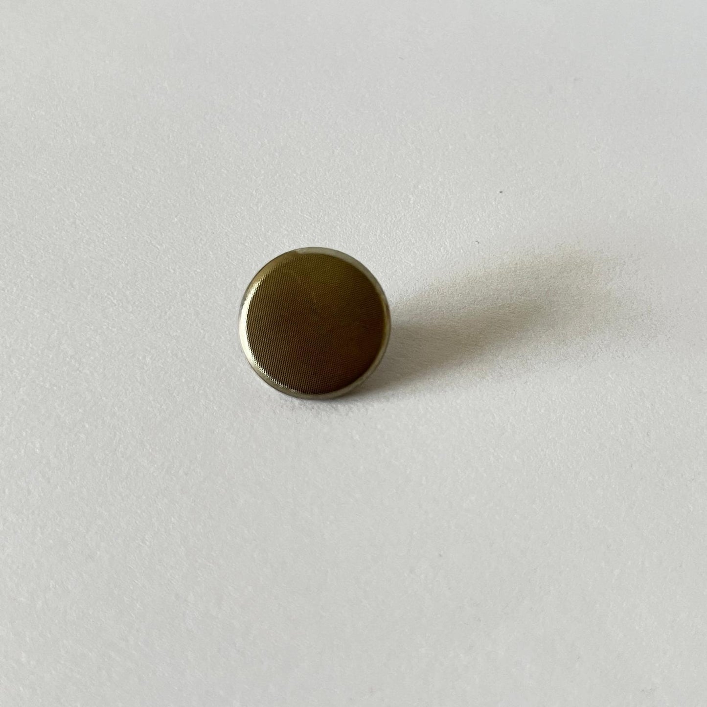 4857 Vintage Knopf 16mm