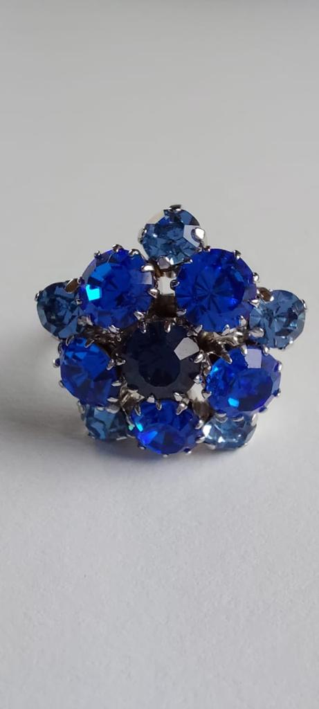 9983 Vintage Ring made with Swarovski Kristallen 25mm