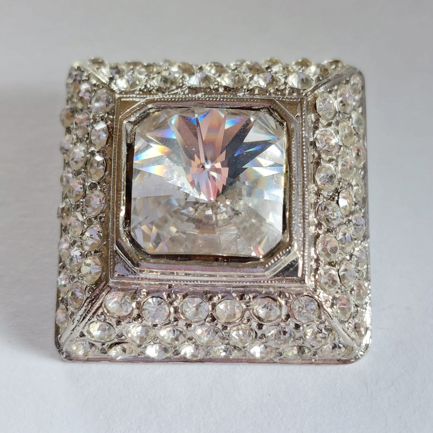 4138 Knopfe mit Swarovski Kristallen 30mm