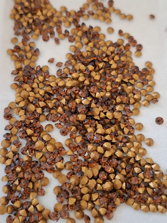 Swarovski® Chaton Vintage Smoked Topaz Gold Foiled PP24